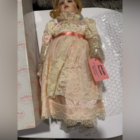 SHOW STOPPERS Vintage Porcelain Doll with Lace Dress - Picture 7 of 8